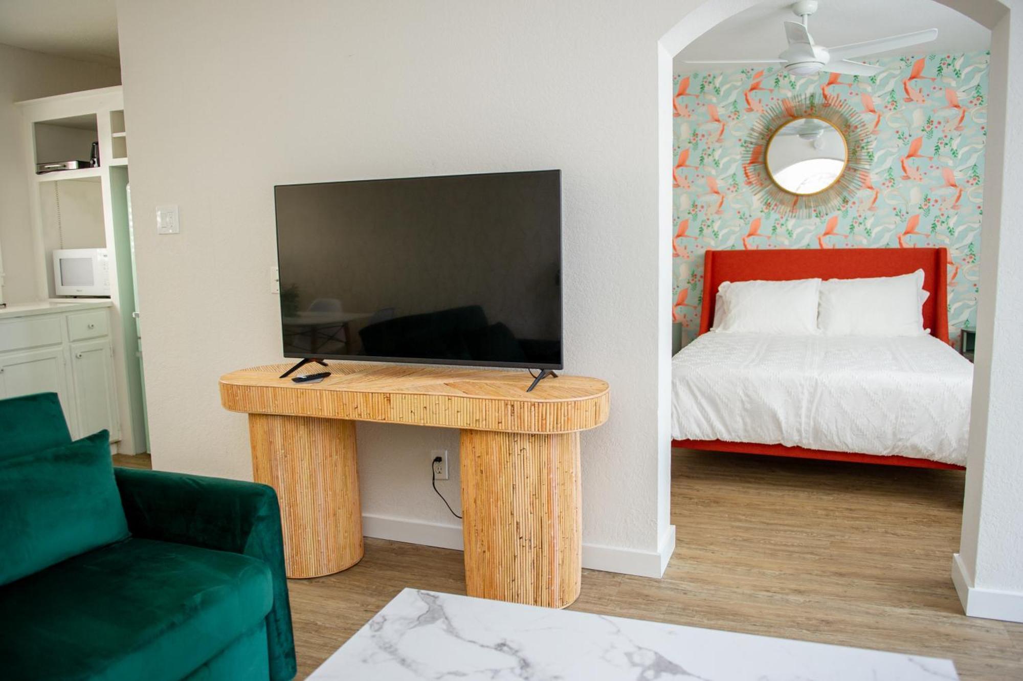 Sun Burst Hotel 3*